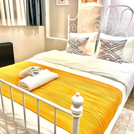 Hotel Taksim White 3*