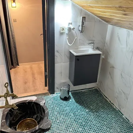 Taksim White Hotel 3*