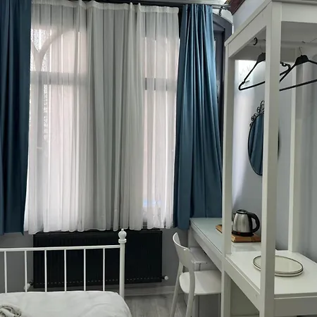 Taksim White Hotel 3*